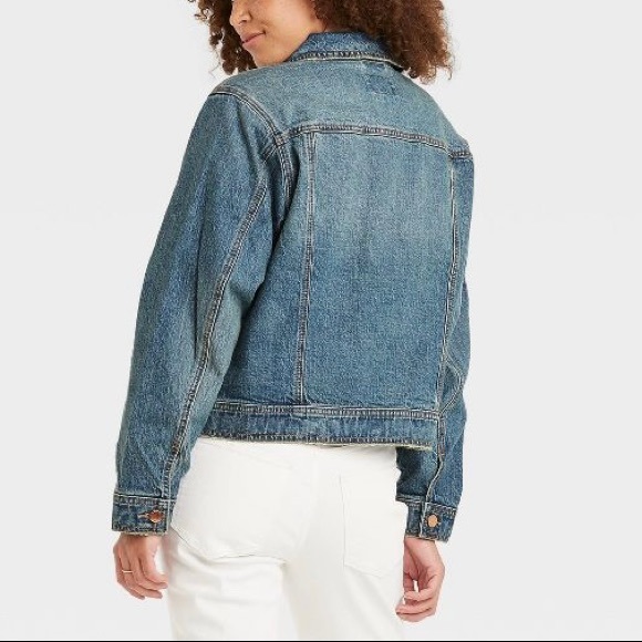 Universal Thread™ Women's Denim Jacket - Medium Wash - Picture 3 of 4
